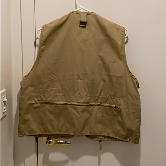 So Master Sportsman rugged outdoor vest and tan - Picture 3 of 4